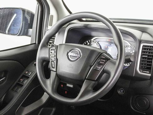 Used 2024 Nissan Frontier SV image 16