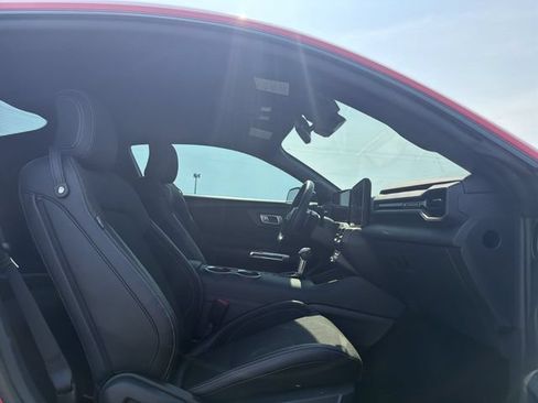 Used 2025 Ford Mustang GT RWD image 12