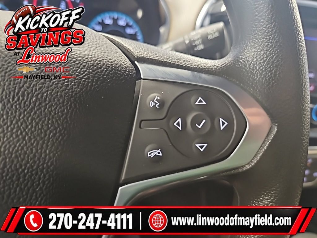 Used 2023 Chevrolet Traverse LS FWD image 18