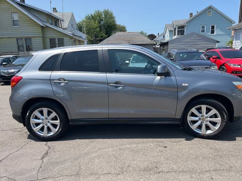Used 2013 Mitsubishi Outlander Sport SE AWD/4WD image 4