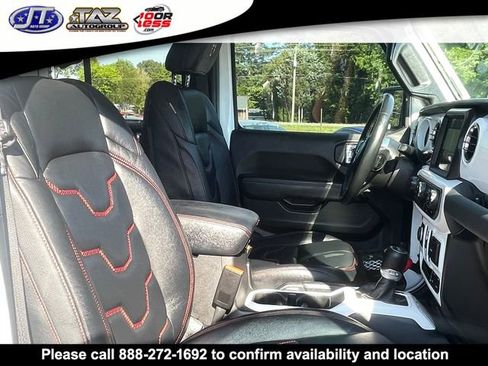 Used 2022 Jeep Wrangler Unlimited Sahara w/ Cold Weather Group AWD/4WD image 14