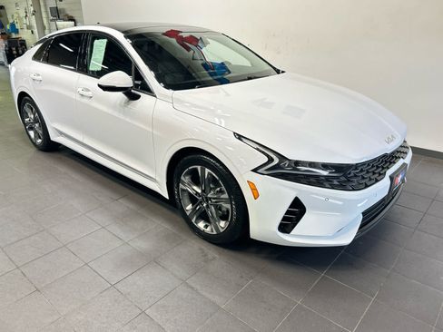 Used 2023 Kia K5 EX w/ EX Premium Package FWD image 2