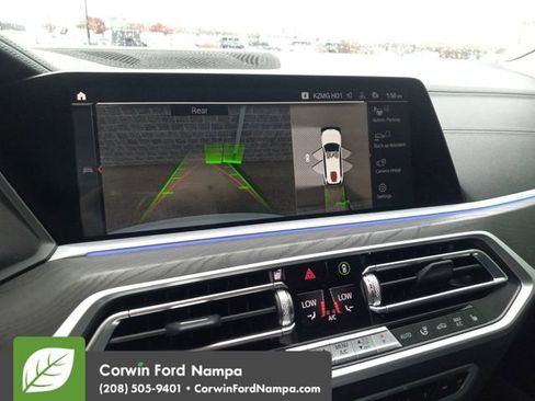 Used 2021 BMW X7 xDrive40i w/ Cold Weather Package image 16