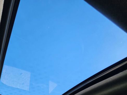 Used 2020 Toyota Corolla SE image 25