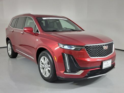 Certified 2024 Cadillac XT6 Luxury AWD/4WD image 1