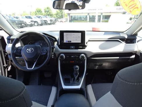 Certified 2025 Toyota RAV4 XLE w/ Convenience Package FWD image 23