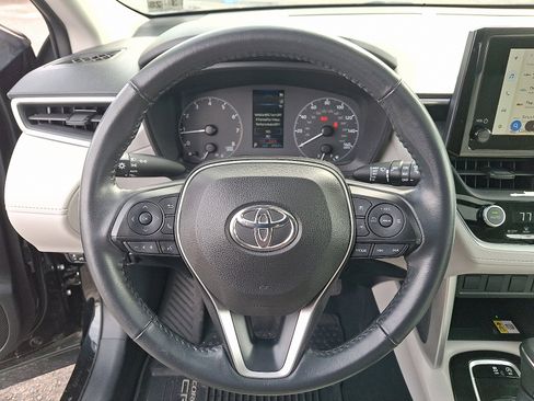 Certified 2023 Toyota Corolla Cross LE w/ Moonroof Package image 20