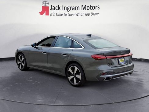 Used 2025 Audi A5 2.0T Premium Plus w/ Premium Plus AWD/4WD image 3