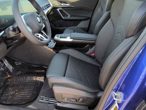 New 2026 BMW X2 xDrive28i AWD/4WD image 17