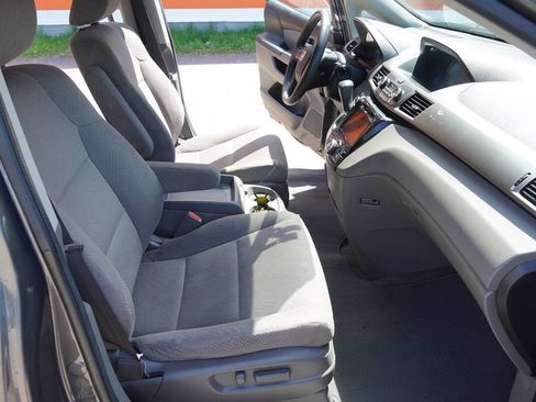 Used 2015 Honda Odyssey EX image 17