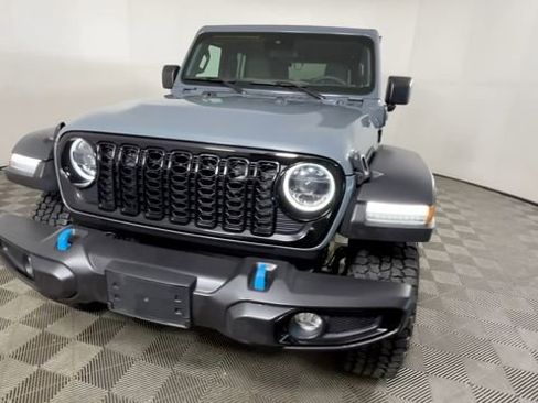 Used 2024 Jeep Wrangler Unlimited AWD/4WD image 11