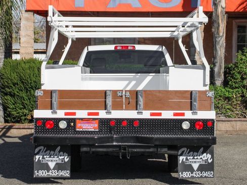 Used 2018 RAM 3500 Tradesman w/ Chrome Appearance Group image 8