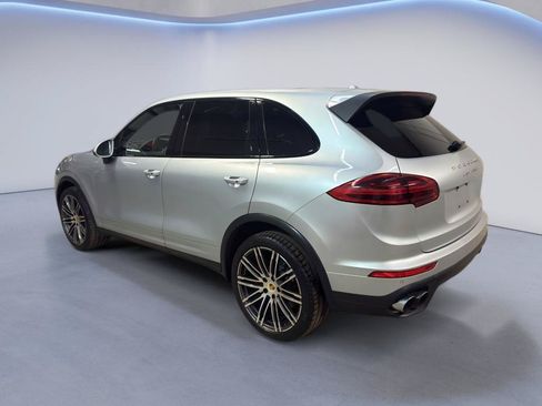 Used 2016 Porsche Cayenne Turbo AWD/4WD image 5