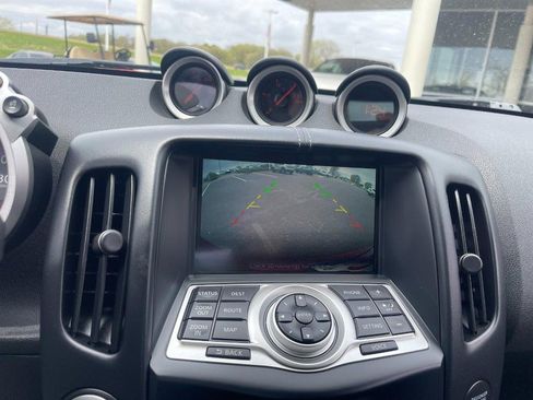 Used 2019 Nissan 370Z Touring RWD image 27