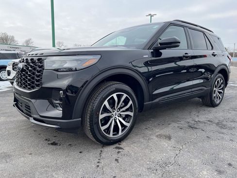 New 2026 Ford Explorer ST-Line image 12