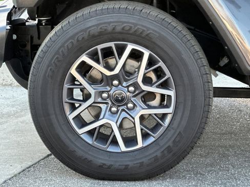 Used 2025 Jeep Wrangler Sahara image 26