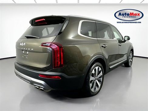 Used 2022 Kia Telluride S image 2