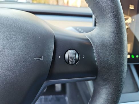 Used 2023 Tesla Model Y Long Range image 12