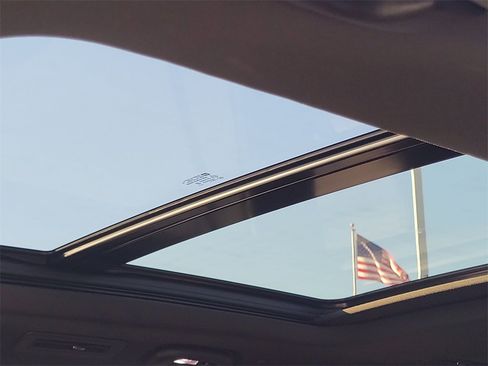 Used 2023 Cadillac XT6 Premium Luxury image 19