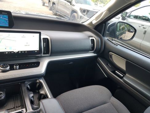 Used 2025 Ford Expedition Max Active RWD image 16
