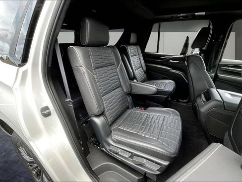 Used 2023 Cadillac Escalade V w/ LPO, ONYX Package AWD/4WD image 25