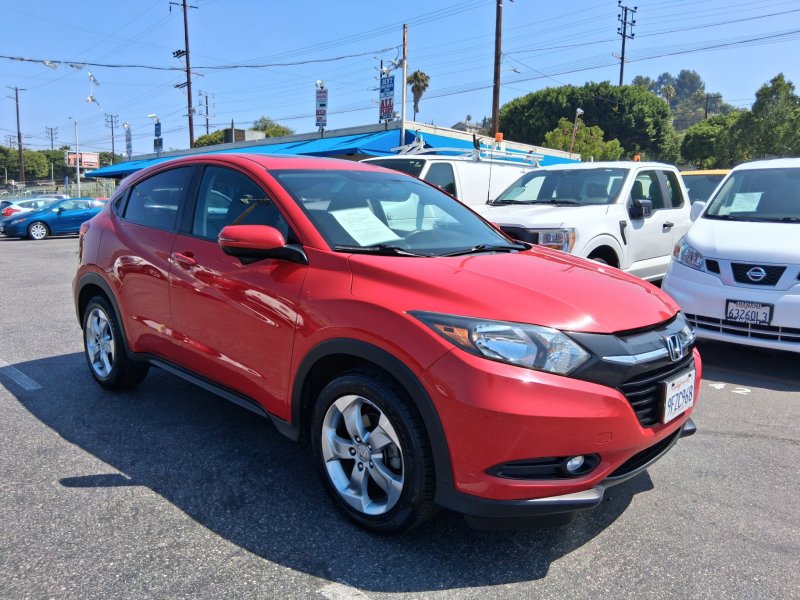 Used 2017 Honda HR-V EX image 1