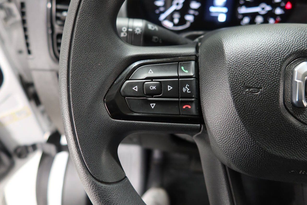 Used 2024 RAM ProMaster 2500 w/ Safety Group FWD image 26