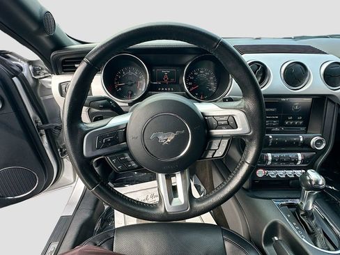 Used 2015 Ford Mustang Premium image 11