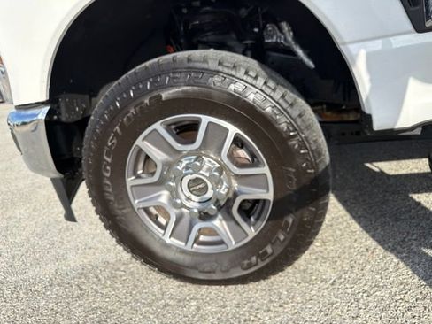 Used 2026 Ford F250 Lariat w/ FX4 Off-Road Package AWD/4WD image 23