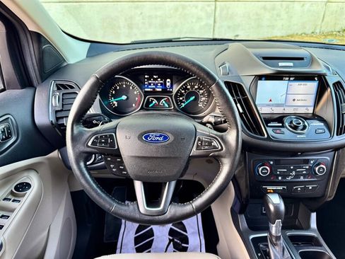 Used 2017 Ford Escape Titanium AWD/4WD image 15