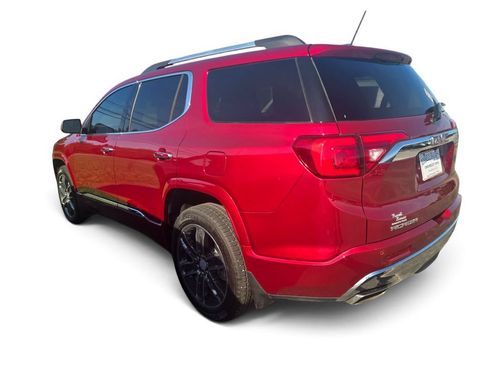 Used 2019 GMC Acadia Denali w/ Technology Package FWD image 3