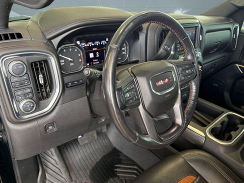 Used 2020 GMC Sierra 1500 AT4 w/ AT4 Premium Package AWD/4WD image 4