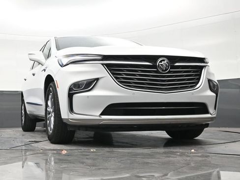 Used 2023 Buick Enclave Essence FWD image 27