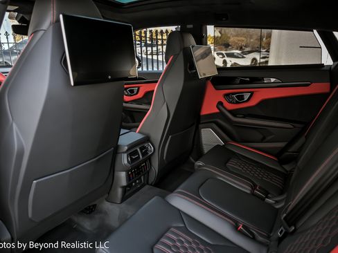 Used 2024 Lamborghini Urus S image 22