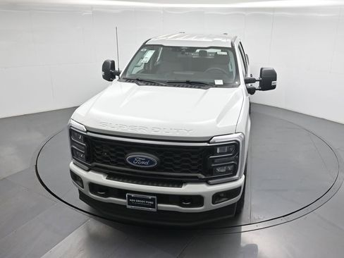 New 2026 Ford F250 XL w/ STX Appearance Package AWD/4WD image 33