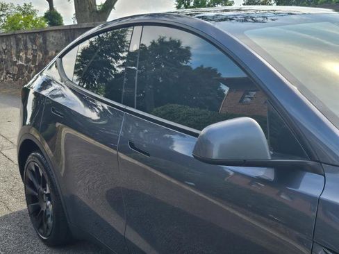 Used 2023 Tesla Model Y Long Range AWD/4WD image 17