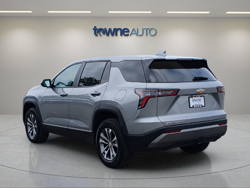 Used 2026 Chevrolet Equinox LT AWD/4WD image 4
