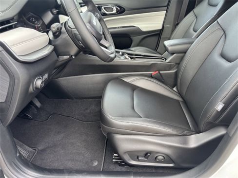 New 2026 Jeep Compass Limited image 8