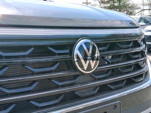 New 2026 Volkswagen Atlas Cross Sport SEL AWD/4WD image 25