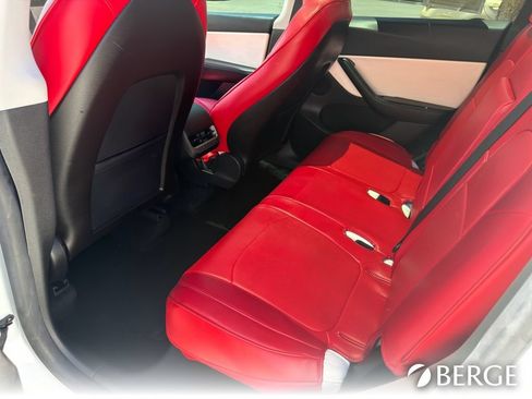 Used 2021 Tesla Model Y Long Range AWD/4WD image 24