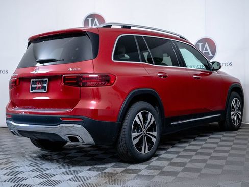 Used 2026 Mercedes-Benz GLB 250 4MATIC image 8