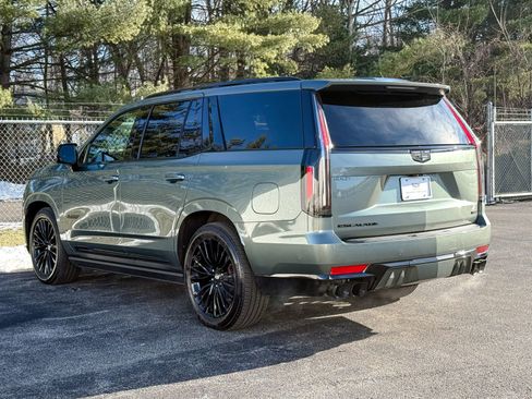 Used 2023 Cadillac Escalade V image 7