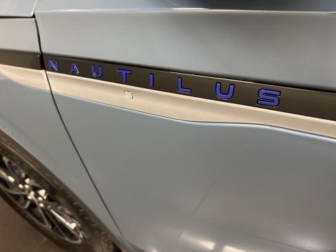 New 2026 Lincoln Nautilus Premier image 39