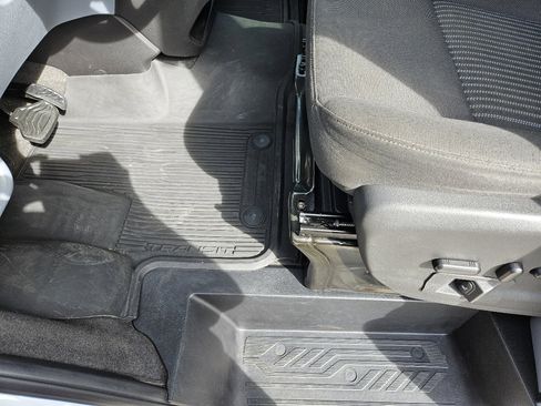 Used 2019 Ford Transit 150 XLT image 14