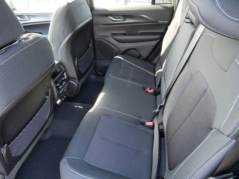 New 2026 Jeep Grand Cherokee Laredo AWD/4WD image 12