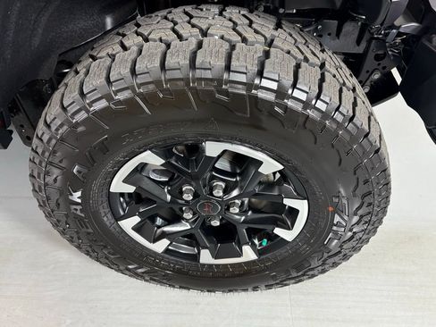 New 2026 Jeep Gladiator Rubicon AWD/4WD image 11