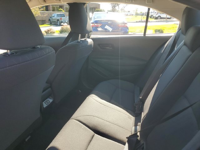Used 2025 Toyota Corolla LE FWD image 8