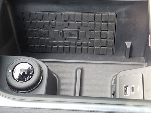 Used 2025 Ford Expedition Tremor AWD/4WD image 11