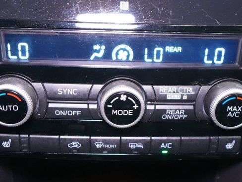 Used 2019 Subaru Ascent Limited w/ Popular Package #3 AWD/4WD image 37