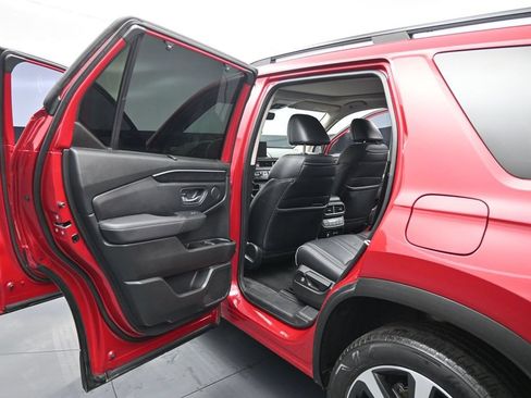 Used 2023 Honda Pilot Elite image 15
